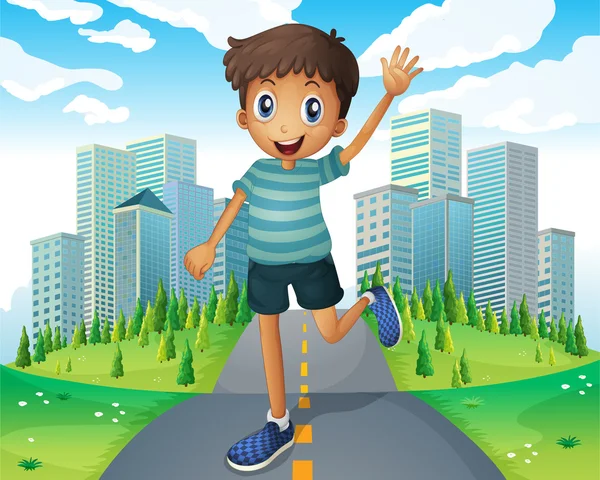 Ein Junge winkt, während er mitten auf der Straße läuft — Stockvektor