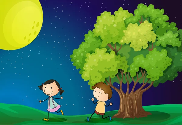 Une fille et un garçon jouant sous la pleine lune — Image vectorielle