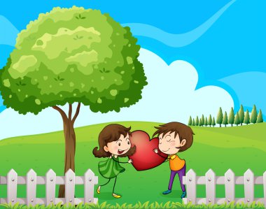 ahşap çit yakınındaki tepenin bir çifte