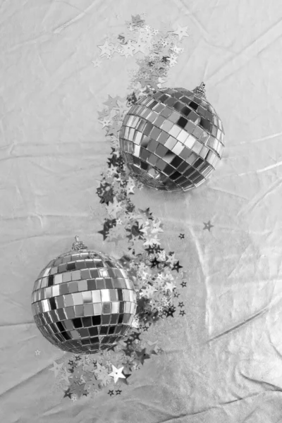 Prata Monocromática Bola Disco Com Estrelas Brilhantes Confete — Fotografia de Stock