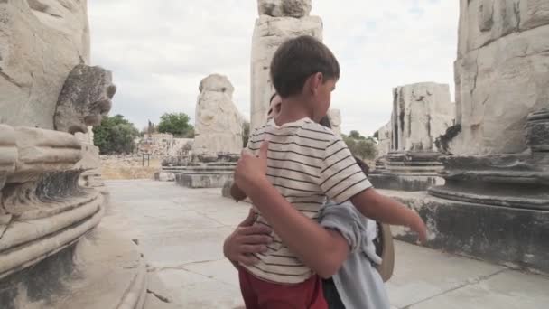 Upset Little Boy Hugging His Mother Little Boy Crying Falling — Vídeo de stock
