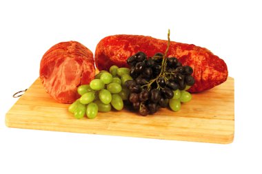 Tahtada tütsülenmiş et