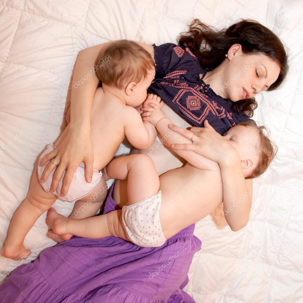 Free teen breast feeding picture pic 578