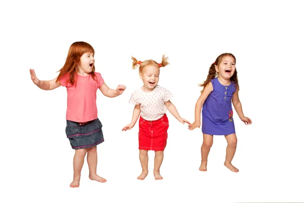 Happy μικρά παιδιά χορό και άλμα — Φωτογραφία Αρχείου