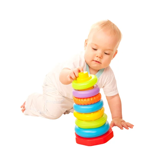 Baby spelen met speelgoed. — Stockfoto