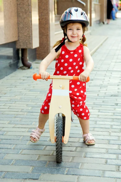 Little child riding bicycle — Stock Photo, Image