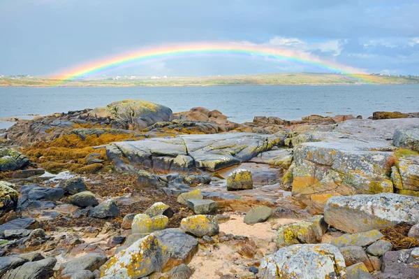 Irlanda campo arco iris — Foto de Stock