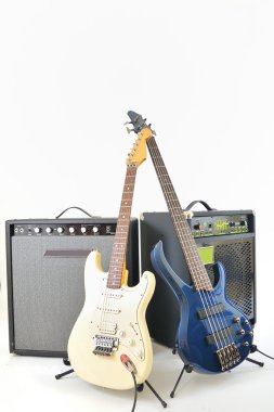 gitar ve amplifikatörler