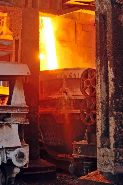 Vertido de metal líquido — Foto de Stock