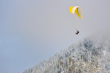 yamaç paraşütü kış
