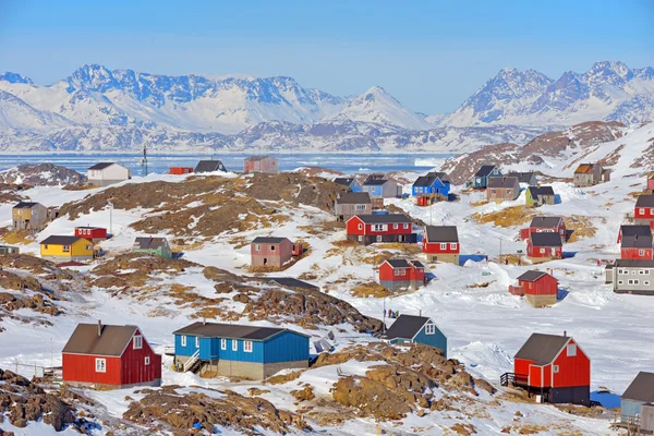 Красочные дома в Гренландии — стоковое фото