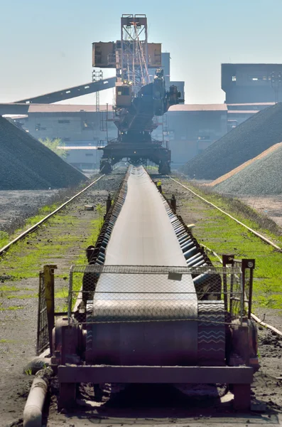 Doublure de chargement de minerai pour l'aciérie — Photo