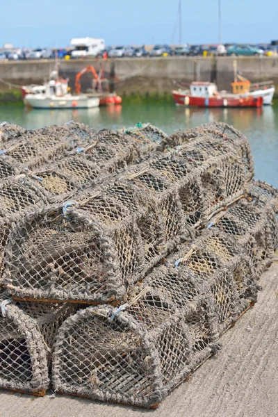 Traps voor vastleggen visserij en schaal-en schelpdieren — Stockfoto