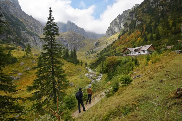 Chalé Vale Malaiesti Dia Outono Nas Montanhas Bucegi — Fotografia de Stock