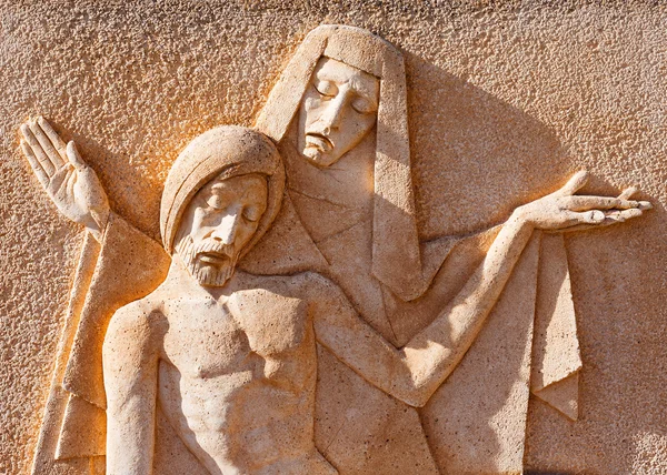 Sculpture of the Virgin and Jesus Christ — Stock Photo, Image
