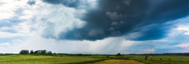 Süper hücre bulutlu gök gürültülü fırtına bulutları, yaz, Litvanya