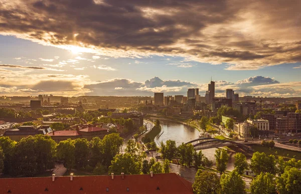 Chuva Sobre Vilnius Com Arranha Céus Vista Colorida Noite Vilnius — Fotografia de Stock