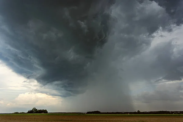 Gewitterwolken Über Dem Feld Extremes Wetter Gefährlicher Sturm Europa Litauen — Stockfoto