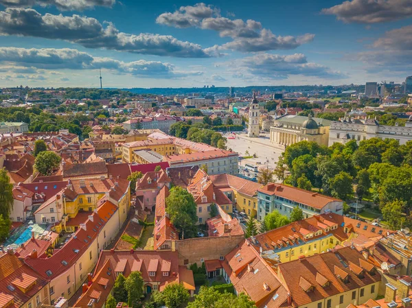 Sunny Aerial Vilnius Cidade Velha Vista Aérea Cena Telhados Vermelhos — Fotografia de Stock