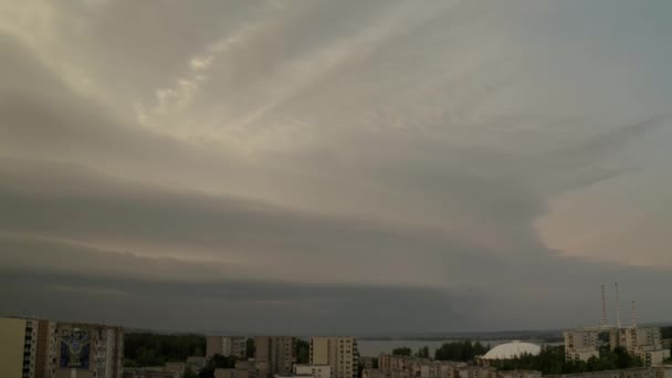 Plank Wolk Beweegt Stad Luchtfoto Van Storm Plank Wolk Litouwen — Stockvideo