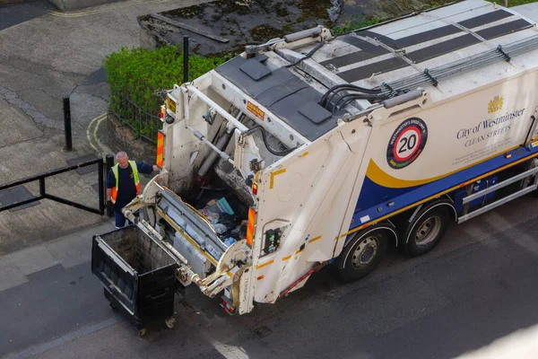 London Rear Loader Truck Collecting Rubbish City Westminster Central London Immagine Stock