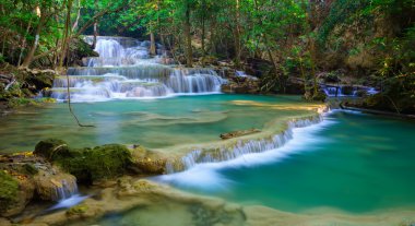 derin orman şelale içinde kanchanaburi, Tayland