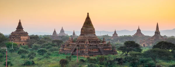 Panorama del tempio Bagan al tramonto, Myanmar — Foto Stock