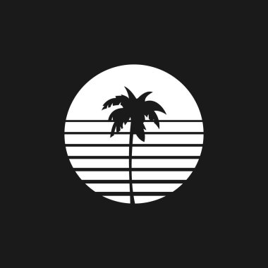 1980 'lerde palmiye ağacı silueti ile retrowave sun stili. Çizgili siyah beyaz güneş ve palmiye ağacı siluetleri. Retrodalga biçim projeleri için tasarım ögesi. Vektör