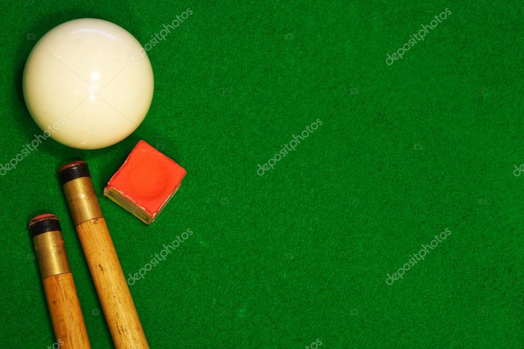 Billiards table cues and cue ball — Stock Photo © Stocksolutions 12583768