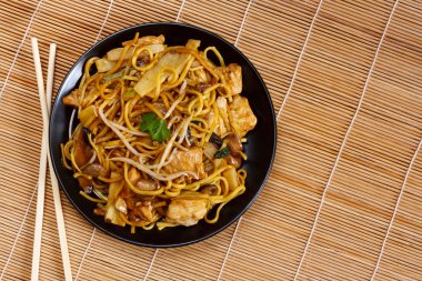 Chicken chow mein clipart