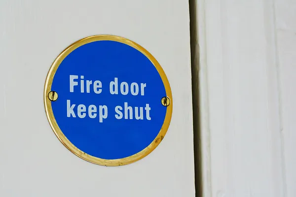 Fire door keep shut sign — Stock Photo, Image