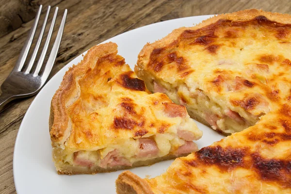 Tranche de quiche lorraine — Photo