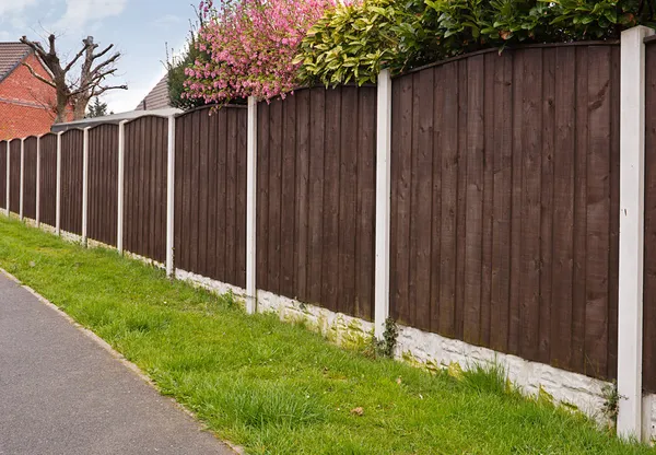 Close board fencing panels — Stock Photo, Image