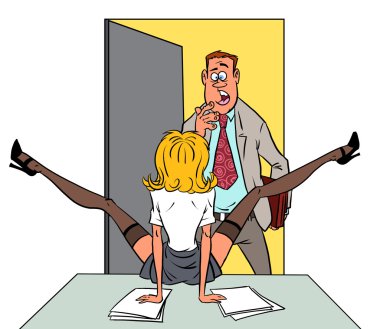 karışık erkek ve kadın üzerinde ofis masaları