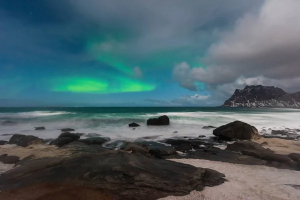 Hermosas Auroras Boreales Isla Lofoten Noruega Aurora Boreal Sobre Playa — Foto de Stock