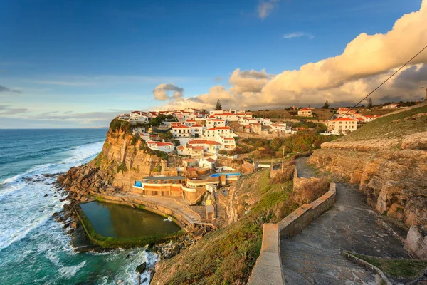 Aldeia Pitoresca Azenhas Marte Casas Brancas Férias Beira Penhasco Com — Fotografia de Stock