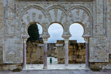 Cordoba, İspanya - 28 Ekim 2015: Medina Azahara. Önemli Müslüman orta yaş kalıntıları; Cordoba eteklerinde yer alır. İspanya.