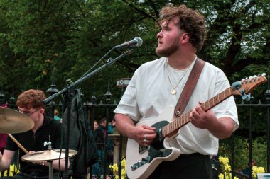 High Fade band performs on Princes Street during Edinburgh Festival Fringe 2022- 5 Aug-29 Aug, Edinburgh UK. Actors of street theater and musicians in capital of Scotland. Art on the street 