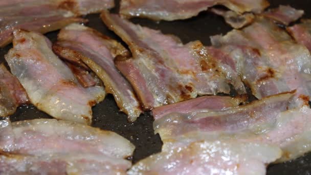 Bacon fraying — Stock Video