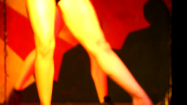 Танцующая женщина ноги — стоковое видео