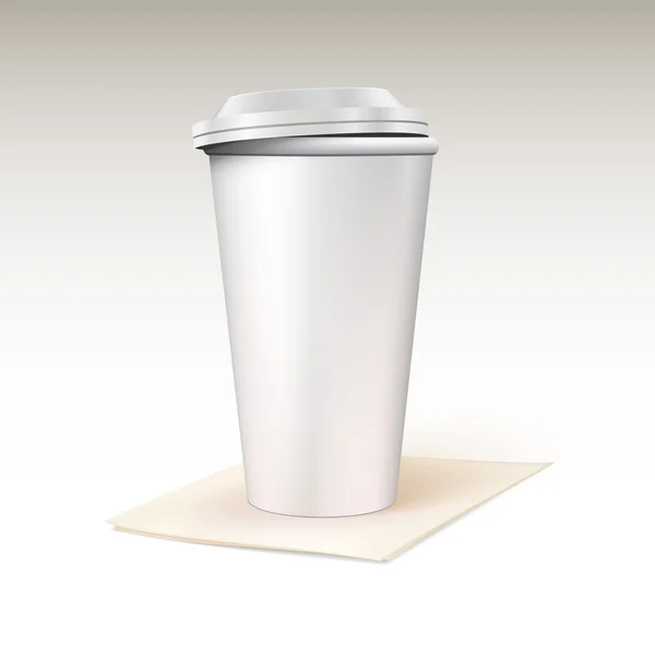 Taza de papel para café de pie en una servilleta . — Vector de stock