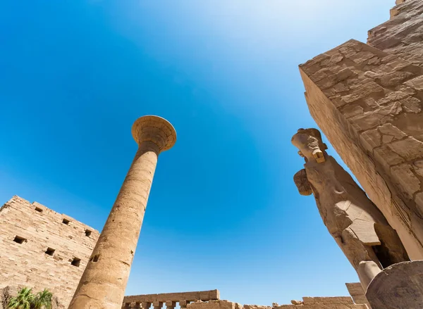 Starožitná Socha Sloupové Síni Luxoru Egyptě Bez Lidí — Stock fotografie