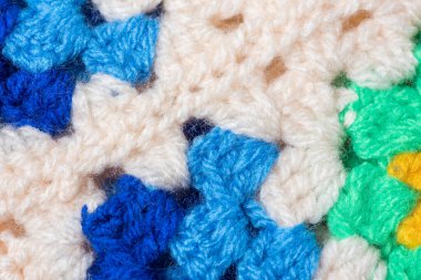 Örgü yün giysiler, el yapımı. Yakın plan.