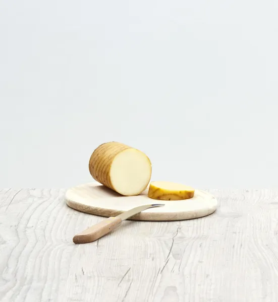 Tütsülenmiş peynir