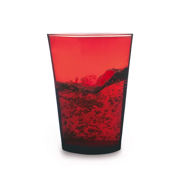 Liquide bouillonnant dans un verre rouge (chemin ) — Photo