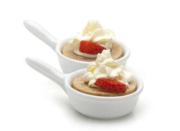 krem peynir ve çilek appetizers(finger food)