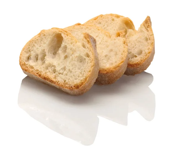 Fatias Baguete Tipo Pão Francês Isolado Fundo Branco Com Reflexo — Fotografia de Stock