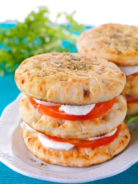 Sanduíche Clube Muito Saboroso Refrescante Com Pão Pita Tradicional Queijo — Fotografia de Stock