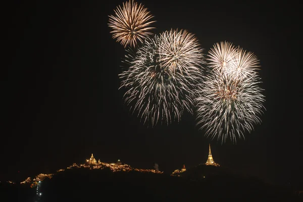 Beautiful firework at Khao Wang Mountain, Petchaburi Province ,Thailand — Stock Photo, Image