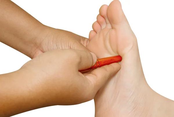 Reflexology foot massage, thai spa foot treatment by wood stick — Stock Photo, Image